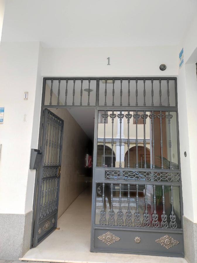 Atico De 1 Dormitorio En Pleno Centro Con Parking Ayamonte Exteriér fotografie